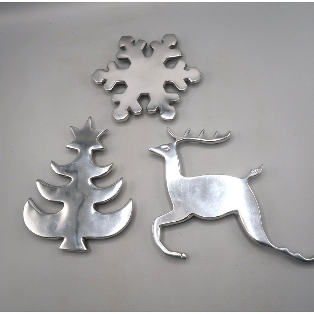 PIER 1 Trivit Set Silver tone Reindeer Star Snowflake Tree Winter Protect Table